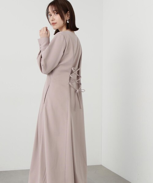 N.(N. Natural Beauty Basic)(エヌエヌナチュラルビューティーベーシック)の「◆【WEB限定】ウエストタックキーネックワンピース(ワンピース・レディース・ブラック系その他/オフホワイト/ベージュ/グリーン・SMALL/MEDIUM)」の4枚目の写真