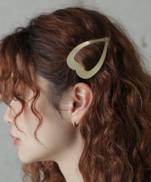 ROSE BUD(ローズバッド)の「ハートモチーフヘアピン(ヘアピン・レディース・シルバー/ゴールド・FREE)」の2枚目の写真
