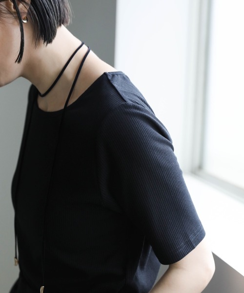 select MOCA（セレクトモカ）の「バックダーツテレココンパクトトップス（Tシャツ/カットソー・レディース・ブラック/アイボリー/ブラック系その他/オフホワイト・FREE）」の11枚目の写真