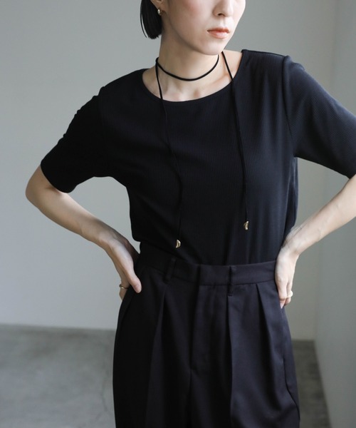 select MOCA（セレクトモカ）の「バックダーツテレココンパクトトップス（Tシャツ/カットソー・レディース・ブラック/アイボリー/ブラック系その他/オフホワイト・FREE）」の8枚目の写真