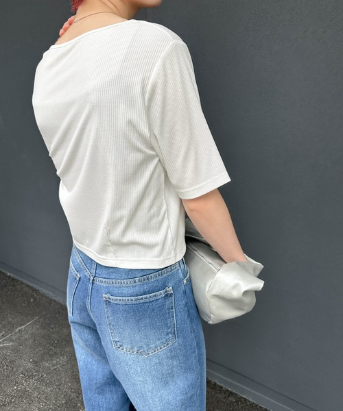 select MOCA（セレクトモカ）の「バックダーツテレココンパクトトップス（Tシャツ/カットソー・レディース・ブラック/アイボリー/ブラック系その他/オフホワイト・FREE）」の18枚目の写真