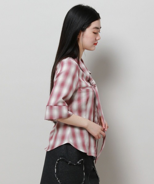 FANCY CLUB（ファンシークラブ）の「NASTY FANCY CLUB／スカーフチェックシャツ 2116652（シャツ/ブラウス・レディース・ピンク/グレー・FREE）」の15枚目の写真