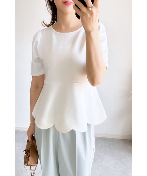 &. NOSTALGIA(アンドドットノスタルジア)の「【ZOZO限定】スカラップペプラムハーフスリーブトップス(Tシャツ/カットソー・レディース・ホワイト/ブラック・M)」の5枚目の写真