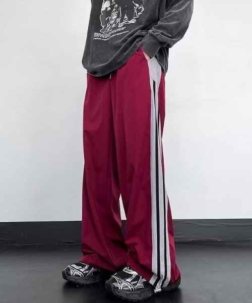 MGV（エムジーヴィー）の「サイドライン トラックワイドパンツ（その他パンツ・メンズ・ブラック/レッド・X-LARGE/LARGE/MEDIUM）」の14枚目の写真