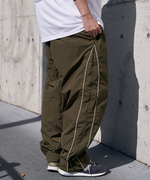 VENCEEXCHANGE（ヴァンスエクスチェンジ）の「パイピングナイロンパンツ（その他パンツ・メンズ・ライトグレー/ブラック/グリーン系・L/M）」の16枚目の写真