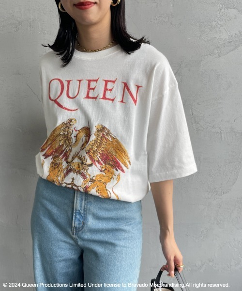 JEANS FACTORY （ジーンズファクトリー）の「[QUEEN/クイーン] QUEEN ロゴプリント ショートスリーブTシャツ（Tシャツ/カットソー・レディース・オフホワイト/ブラック・M/L/XL）」の5枚目の写真