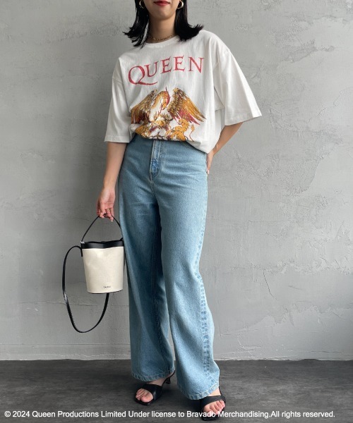 JEANS FACTORY （ジーンズファクトリー）の「[QUEEN/クイーン] QUEEN ロゴプリント ショートスリーブTシャツ（Tシャツ/カットソー・レディース・オフホワイト/ブラック・M/L/XL）」の3枚目の写真