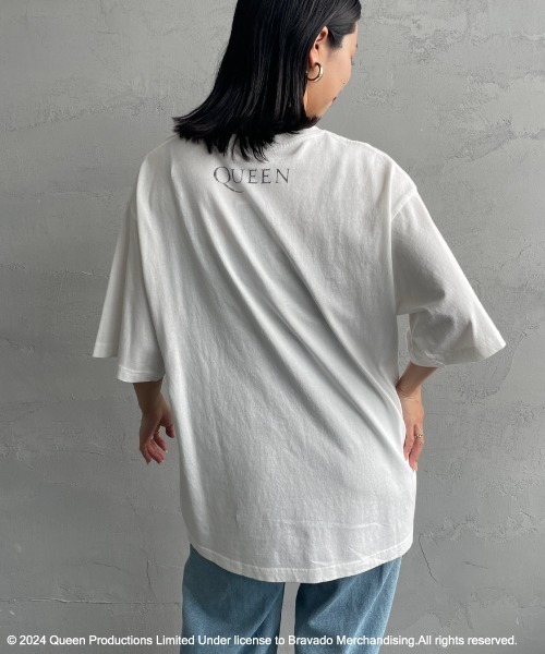 JEANS FACTORY （ジーンズファクトリー）の「[QUEEN/クイーン] QUEEN ロゴプリント ショートスリーブTシャツ（Tシャツ/カットソー・レディース・オフホワイト/ブラック・M/L/XL）」の11枚目の写真