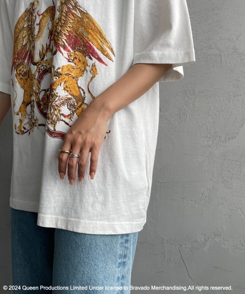 JEANS FACTORY （ジーンズファクトリー）の「[QUEEN/クイーン] QUEEN ロゴプリント ショートスリーブTシャツ（Tシャツ/カットソー・レディース・オフホワイト/ブラック・M/L/XL）」の14枚目の写真