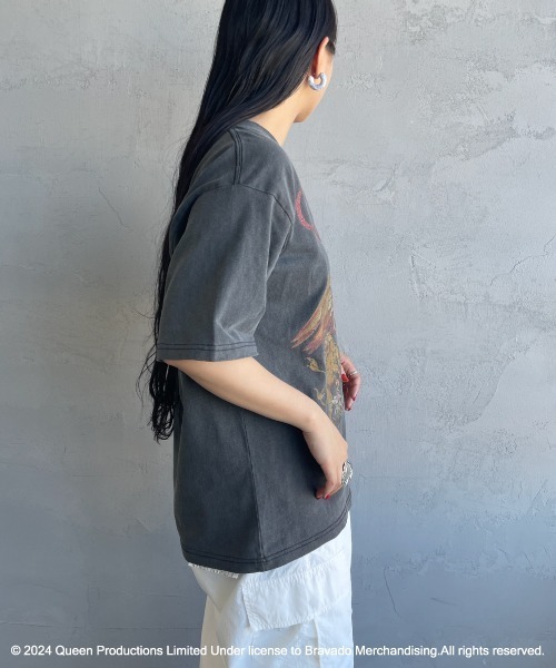 JEANS FACTORY （ジーンズファクトリー）の「[QUEEN/クイーン] QUEEN ロゴプリント ショートスリーブTシャツ（Tシャツ/カットソー・レディース・オフホワイト/ブラック・M/L/XL）」の16枚目の写真