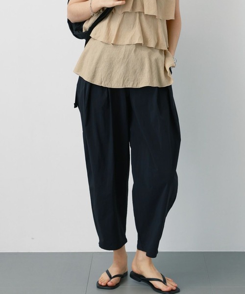 saloon（サルーン）の「SALOON(サルーン)/ナイロンタフタタックパンツ【洗濯機洗い可】（その他パンツ・レディース・ホワイト/ブラック/グリーン・SMALL/MEDIUM）」の18枚目の写真