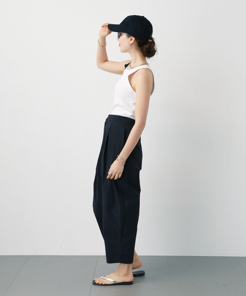 saloon（サルーン）の「SALOON(サルーン)/ナイロンタフタタックパンツ【洗濯機洗い可】（その他パンツ・レディース・ホワイト/ブラック/グリーン・SMALL/MEDIUM）」の7枚目の写真