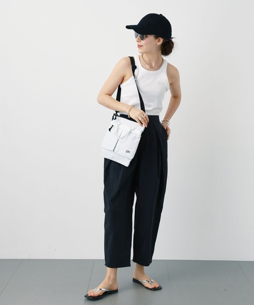 saloon（サルーン）の「SALOON(サルーン)/ナイロンタフタタックパンツ【洗濯機洗い可】（その他パンツ・レディース・ホワイト/ブラック/グリーン・SMALL/MEDIUM）」の6枚目の写真