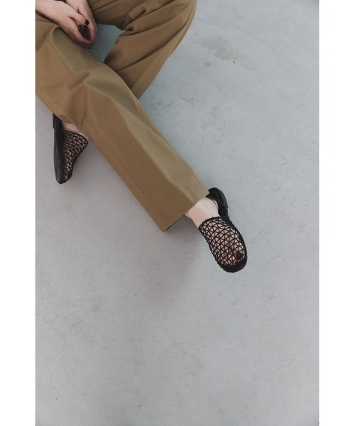 un/neu（アンノイ）の「メッシュフラットシューズ / メッシュ編みサンダル（サンダル・レディース・ブラック/シルバー・MEDIUM/SMALL/LARGE）」の17枚目の写真