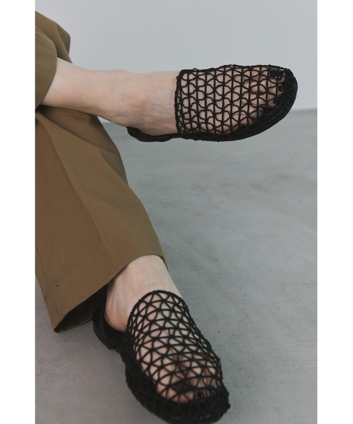 un/neu（アンノイ）の「メッシュフラットシューズ / メッシュ編みサンダル（サンダル・レディース・ブラック/シルバー・MEDIUM/SMALL/LARGE）」の16枚目の写真