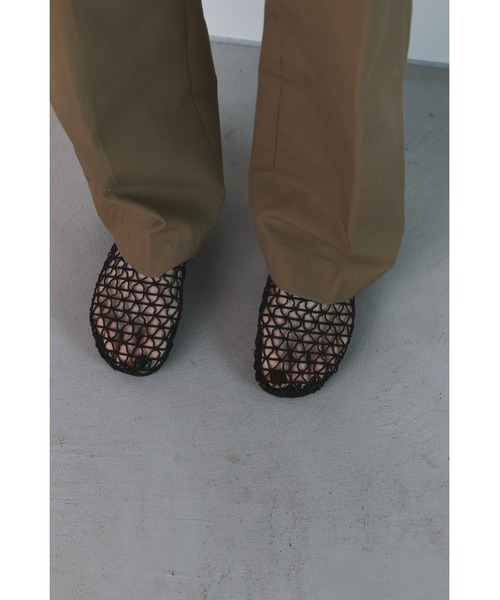 un/neu（アンノイ）の「メッシュフラットシューズ / メッシュ編みサンダル（サンダル・レディース・ブラック/シルバー・MEDIUM/SMALL/LARGE）」の20枚目の写真