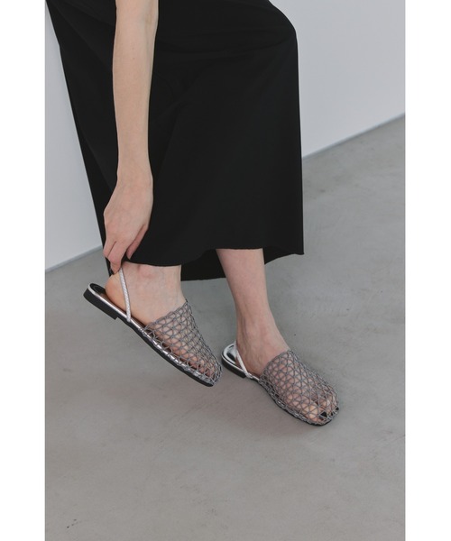 un/neu（アンノイ）の「メッシュフラットシューズ / メッシュ編みサンダル（サンダル・レディース・ブラック/シルバー・MEDIUM/SMALL/LARGE）」の10枚目の写真