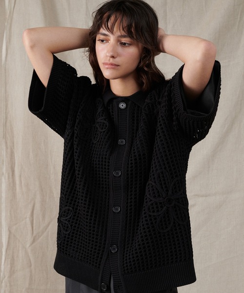 ONCILY（オンシェリー）の「FLOWER CODE EMBROIDERY MESH SHIRT