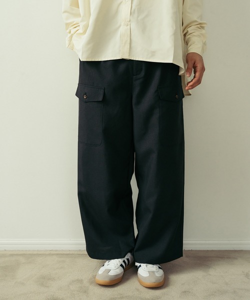 Be.Nection(ビネクション)の「2TACK CHAMBRAY SNOW PANTS / 2タックシャンブレースノーパンツ(スラックス・メンズ・チャコール/ベージュ・MEDIUM/LARGE)」の6枚目の写真