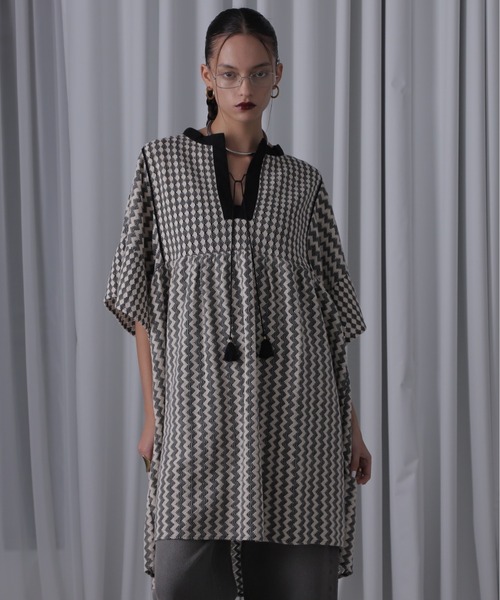 ROSE BUD(ローズバッド)の「チュニックワンピース(チュニック・レディース・ブラック/ベージュ・FREE)」の6枚目の写真