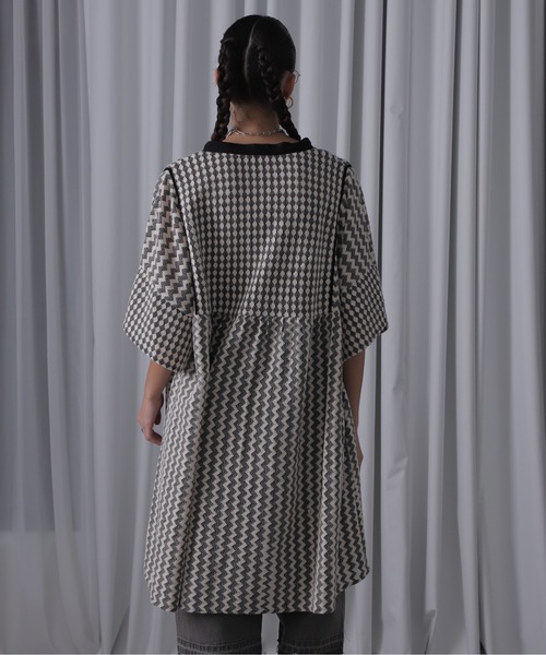 ROSE BUD(ローズバッド)の「チュニックワンピース(チュニック・レディース・ブラック/ベージュ・FREE)」の8枚目の写真