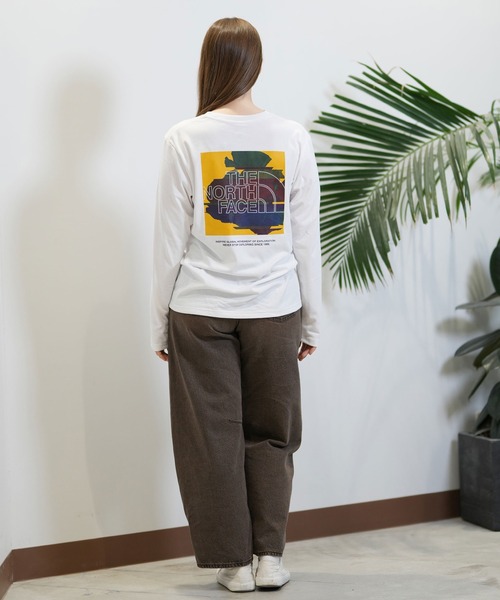 THE NORTH FACE(ザノースフェイス)の「THE NORTH FACE/ザ・ノース・フェイス ロンT DIGITAL BOX LOGO TEE NTW82487(Tシャツ/カットソー・レディース・ブラック/ホワイト・XL/L/M)」の7枚目の写真