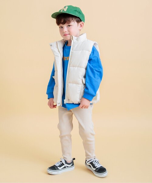 BREEZE（ブリーズ）の「スタンドカラー中綿ベスト（ダウンベスト・キッズ・ブラック/アイボリー・80/90/100/110/120/130/140/150）」の3枚目の写真
