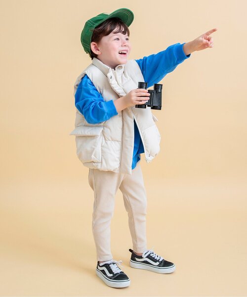 BREEZE（ブリーズ）の「スタンドカラー中綿ベスト（ダウンベスト・キッズ・ブラック/アイボリー・80/90/100/110/120/130/140/150）」の5枚目の写真