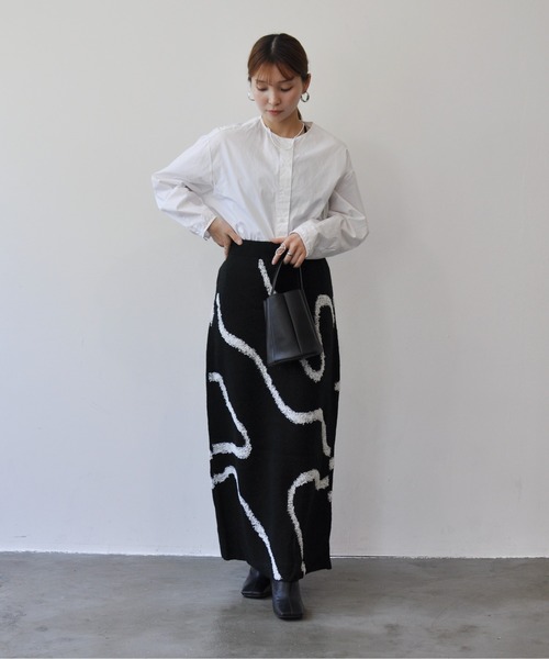 Meli rich(メリーリッチ)の「ラインジャガードニットナロースカート(スカート・レディース・アイボリー/ブラック/グレー・FREE)」の19枚目の写真