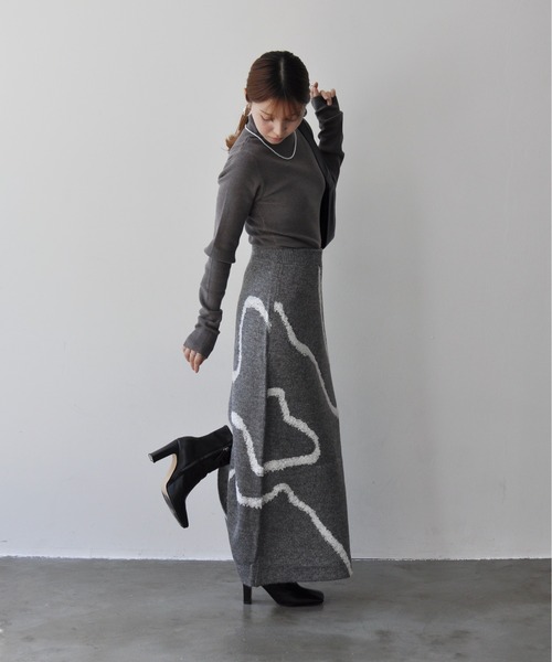 Meli rich(メリーリッチ)の「ラインジャガードニットナロースカート(スカート・レディース・アイボリー/ブラック/グレー・FREE)」の10枚目の写真