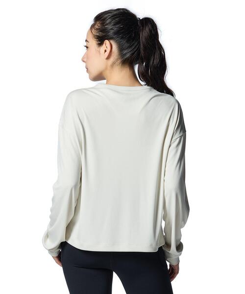 UNDER ARMOUR(アンダーアーマー)の「UAテック ロングスリーブ Tシャツ(トレーニング/レディース)(Tシャツ/カットソー・レディース・オフホワイト・M/L/S/XL)」の2枚目の写真