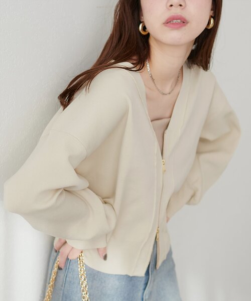 natural couture（ナチュラルクチュール）の「ポリニットWzipカーデ（カーディガン/ボレロ・レディース・アイボリー/サックスブルー/ブラック/モカ/パープル・FREE）」の2枚目の写真