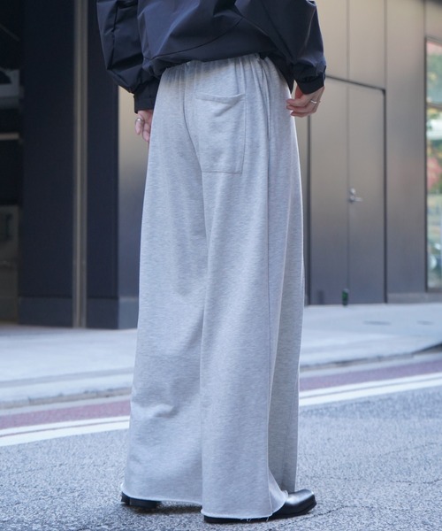 Confirm(コンファーム)の「裾カットオフ センターピンタック ワイドストレートスラックス 裏毛スウェットパンツ【Confirm】(スウェットパンツ・メンズ・ブラック/杢グレー/アッシュグレー・L/M)」の19枚目の写真