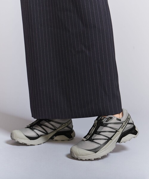 SALOMON（サロモン）の「【国内EXCLUSIVE】＜Salomon＞XT-PATHWAY GTX/スニーカー（スニーカー・レディース・ライトグレー・24cm/25cm/23cm/23.5cm/24.5cm）」の2枚目の写真