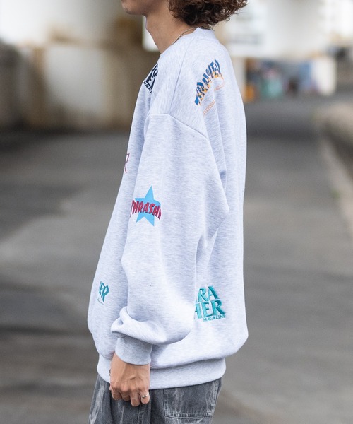 【at】〔THRASHER/スラッシャー〕裏起毛 総柄プリント＆刺繍 クルーネック ビッグスウェット（スウェット）｜THRASHER（スラッシャー）
