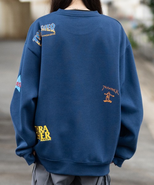 【at】〔THRASHER/スラッシャー〕裏起毛 総柄プリント＆刺繍 クルーネック ビッグスウェット（スウェット）｜THRASHER（スラッシャー）