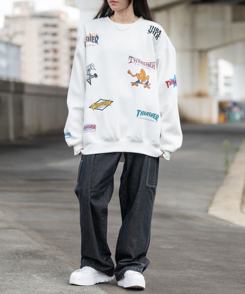【at】〔THRASHER/スラッシャー〕裏起毛 総柄プリント＆刺繍 クルーネック ビッグスウェット（スウェット）｜THRASHER（スラッシャー）