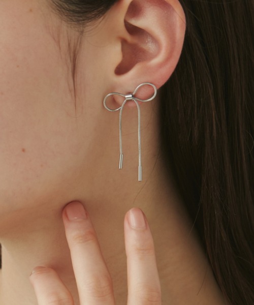 ciite' surgical stainless（シーテサージカルステンレス）の「【 金属アレルギー対応 】 リボンデザインピアス サージカルステンレス   (両耳用)（ピアス（両耳用）・レディース・シルバー/ゴールド・FREE）」の5枚目の写真