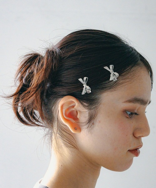 GLOBAL WORK(グローバルワーク)の「メタルミニリボンピン/AND YUA ANY/232270(ヘアピン・キッズ・シルバー/ゴールド・FREE)」の9枚目の写真