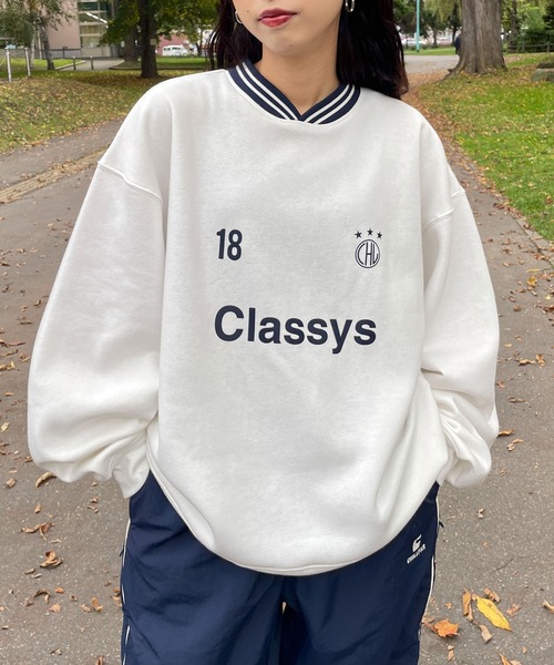 クラブハウス 襟付きスウェット ホワイト Chillfar（チルファー）の「襟付きゲームロゴVネックスウェット