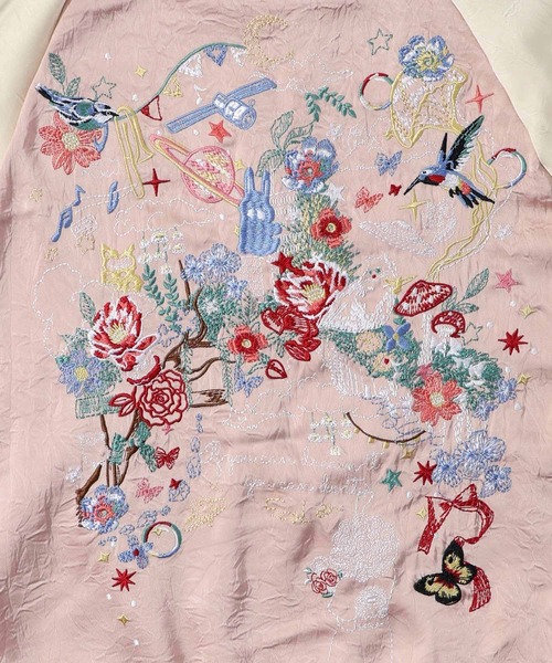 ScoLar（スカラー）の「143654：25周年記念刺繍 プレミアブルゾン（ブルゾン・レディース・ピンク/ブラック・M）」の11枚目の写真