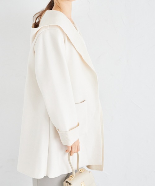 tocco closet(トッコ クローゼット)の「ポケット付きダブルフェイスフードコーディガン(カーディガン/ボレロ・レディース・ブラック/アイボリー/ベージュ・M)」の11枚目の写真