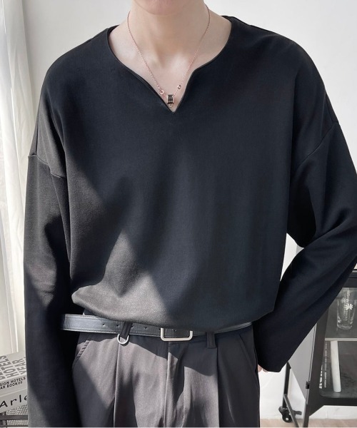 Otte（オッテ）の「Vネックシンプルトップス（Tシャツ/カットソー・メンズ・ホワイト/ブラック・MEDIUM/LARGE/X-LARGE）」の14枚目の写真