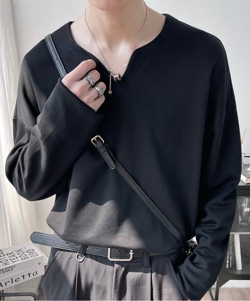 Otte（オッテ）の「Vネックシンプルトップス（Tシャツ/カットソー・メンズ・ホワイト/ブラック・MEDIUM/LARGE/X-LARGE）」の16枚目の写真
