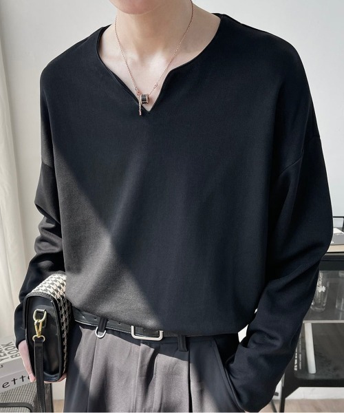 Otte（オッテ）の「Vネックシンプルトップス（Tシャツ/カットソー・メンズ・ホワイト/ブラック・MEDIUM/LARGE/X-LARGE）」の17枚目の写真
