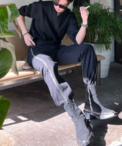 Otte（オッテ）の「Vネックシンプルトップス（Tシャツ/カットソー・メンズ・ホワイト/ブラック・MEDIUM/LARGE/X-LARGE）」の18枚目の写真