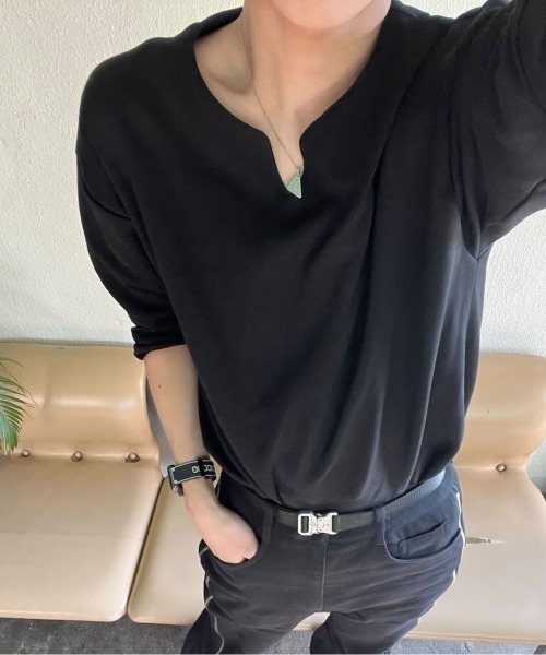 Otte（オッテ）の「Vネックシンプルトップス（Tシャツ/カットソー・メンズ・ホワイト/ブラック・MEDIUM/LARGE/X-LARGE）」の21枚目の写真