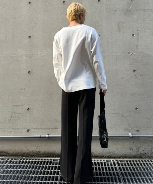 Otte（オッテ）の「Vネックシンプルトップス（Tシャツ/カットソー・メンズ・ホワイト/ブラック・MEDIUM/LARGE/X-LARGE）」の5枚目の写真