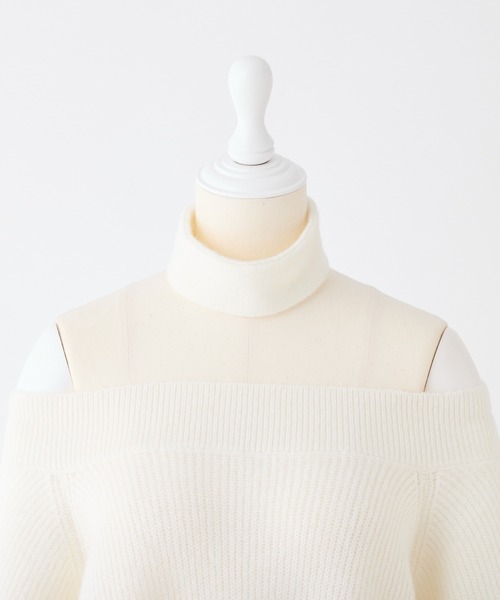 one after another NICE CLAUP(ワンアフターアナザーナイスクラップ)の「チョーカー付きオフショルニットワンピース(ワンピース・レディース・オフホワイト/ピンク/チャコールグレー/ベージュ・FREE)」の7枚目の写真