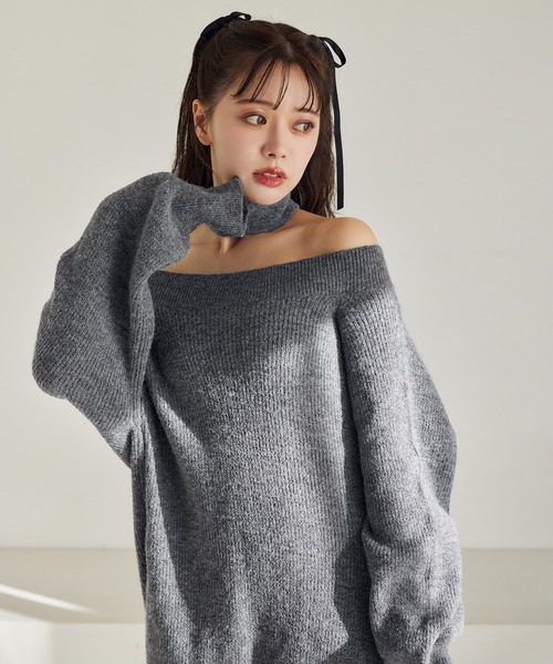 one after another NICE CLAUP(ワンアフターアナザーナイスクラップ)の「チョーカー付きオフショルニットワンピース(ワンピース・レディース・オフホワイト/ピンク/チャコールグレー/ベージュ・FREE)」の15枚目の写真